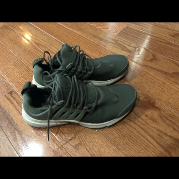 Nike sneaker - Picture 3 of 4